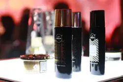 ספריי מבשם אוויר מיוחד בניחוח יוקרתי לגבר AROMA PRESTIGE צרפת